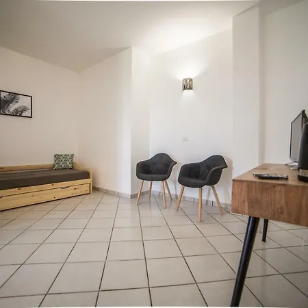 Ca' Del Viaggiatore Bed and Breakfast Farigliano Exterior foto